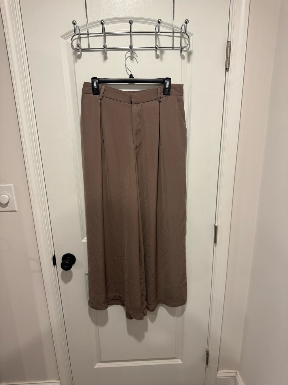 Wide Straight-Leg Women's Pants in Taupe